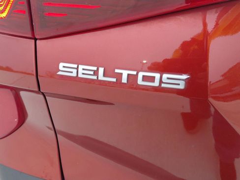 Used 2022 Kia Seltos S AWD/4WD image 18