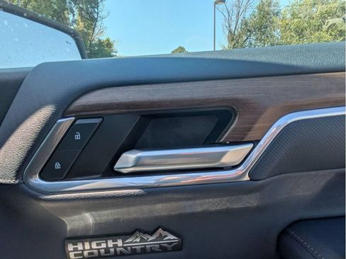 Used 2023 Chevrolet Silverado 1500 High Country AWD/4WD image 18