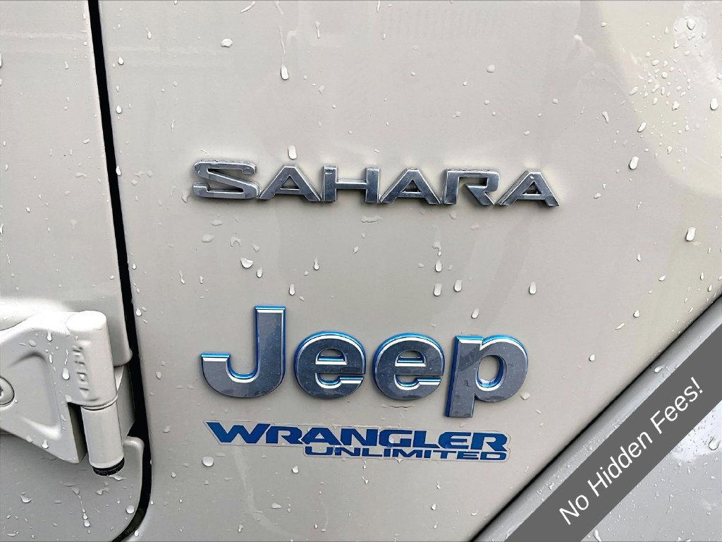 Used 2022 Jeep Wrangler Unlimited Sahara w/ Cold Weather Group AWD/4WD image 8