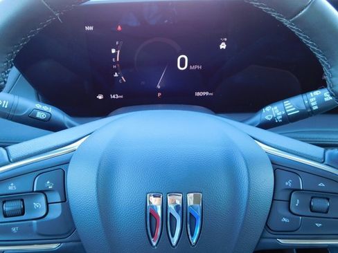 Used 2024 Buick Encore GX Sport Touring image 29