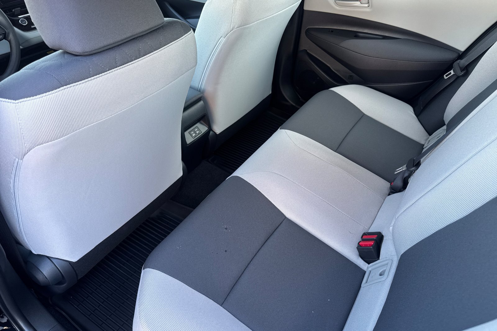 New 2026 Toyota Corolla LE w/ LE Premium Package FWD image 5