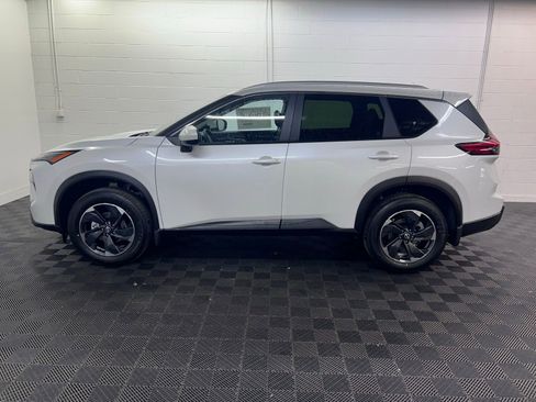 Certified 2025 Nissan Rogue SV w/ SV Premium Package image 4