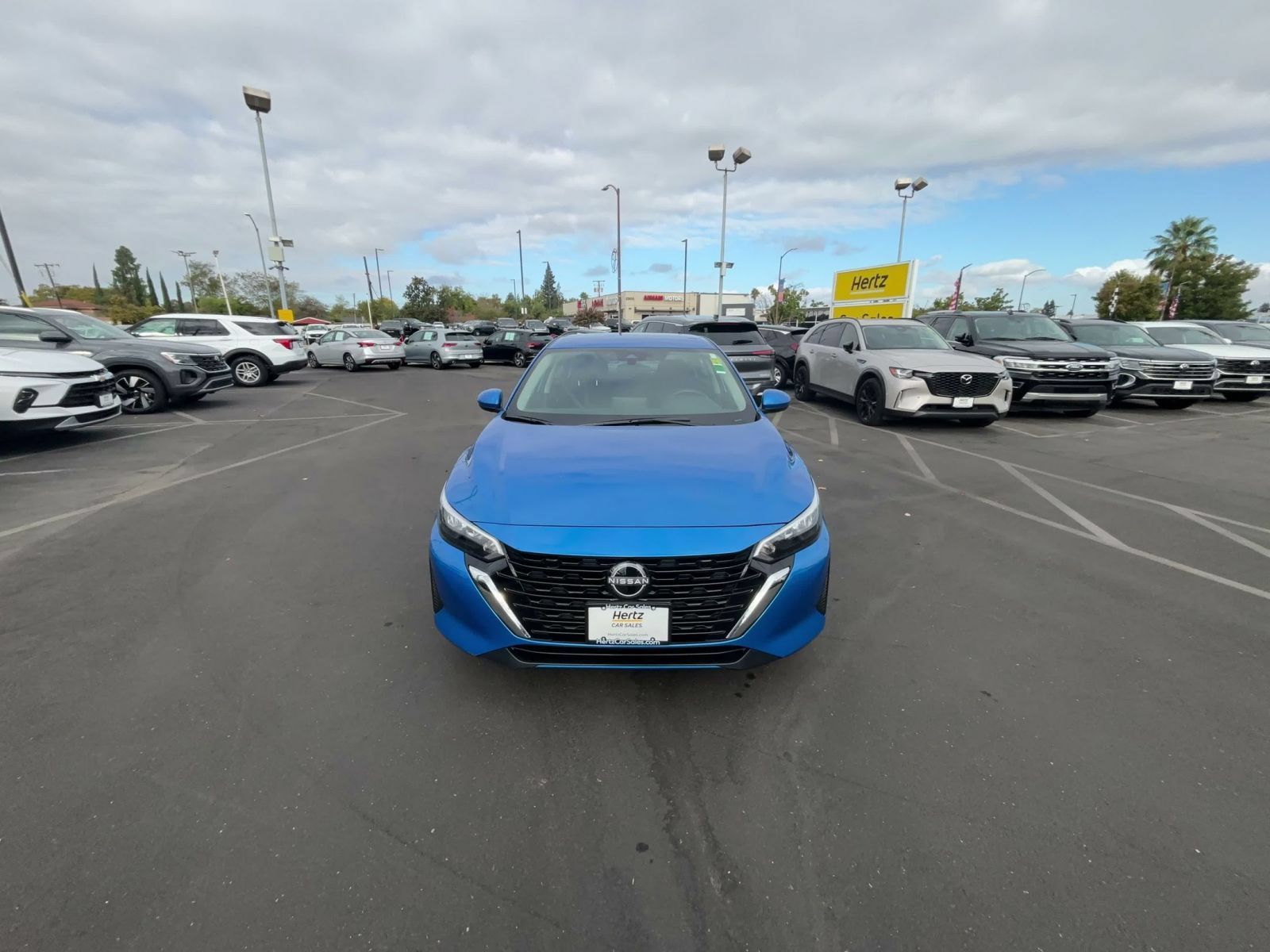 Used 2025 Nissan Sentra SV FWD image 4