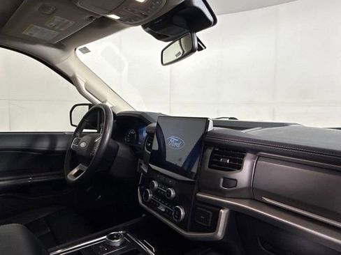 Used 2024 Ford Expedition Max XLT image 35