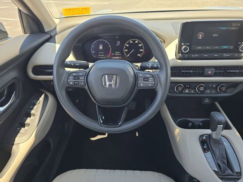Certified 2025 Honda HR-V LX image 10