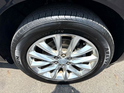 Used 2018 Buick Enclave Premium w/ Experience Buick Package image 29