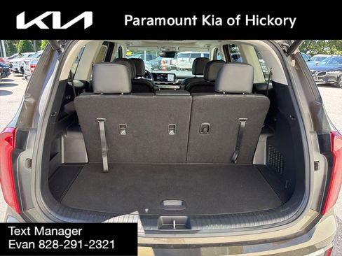 Used 2025 Kia Telluride S FWD image 13