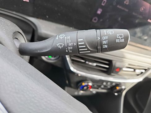 Used 2025 Buick Encore GX Preferred image 17