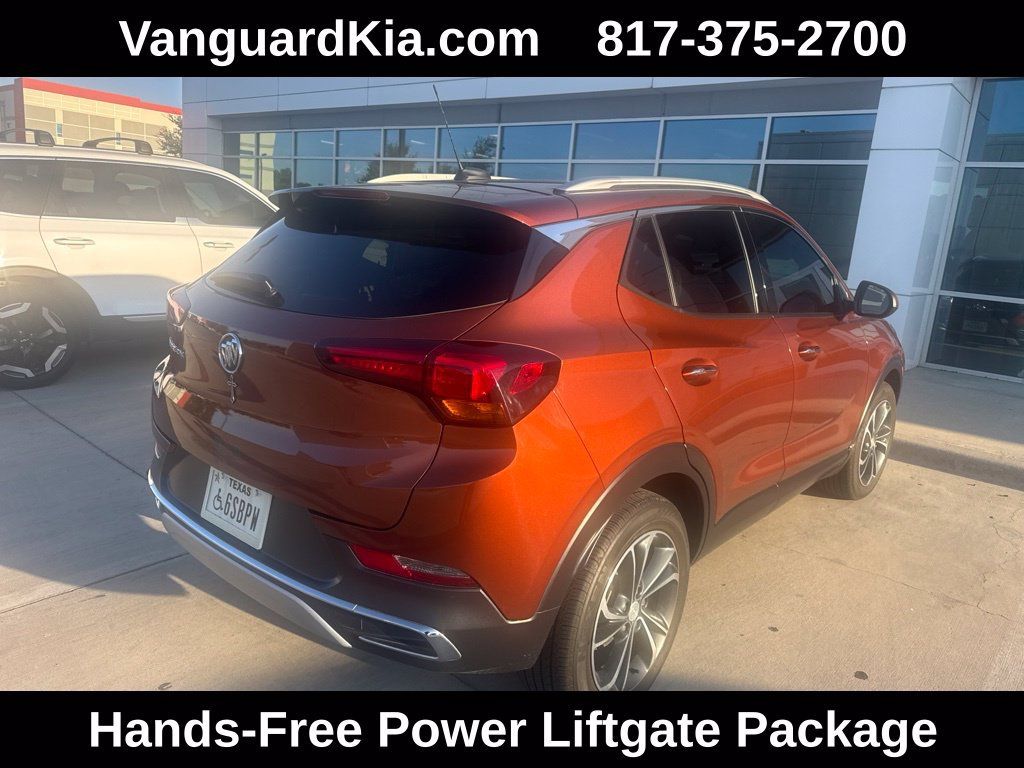 Used 2021 Buick Encore GX Essence FWD image 3