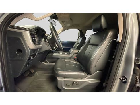 Used 2024 Ford Expedition XLT AWD/4WD image 12