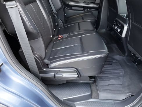 Used 2020 Ford Expedition XLT w/ Equipment Group 202A AWD/4WD image 28
