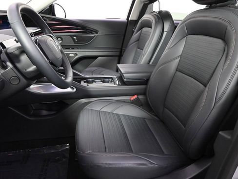 New 2026 Lincoln Nautilus Reserve image 13