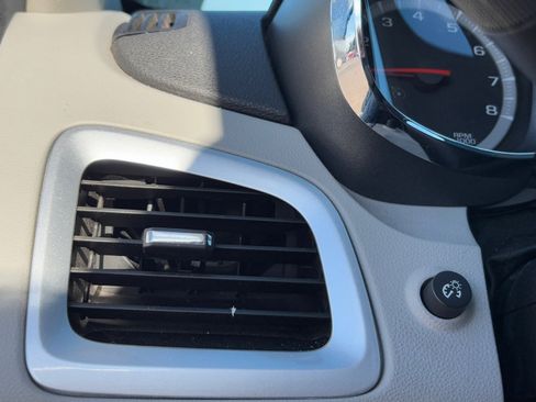 Used 2017 GMC Terrain SLE image 28