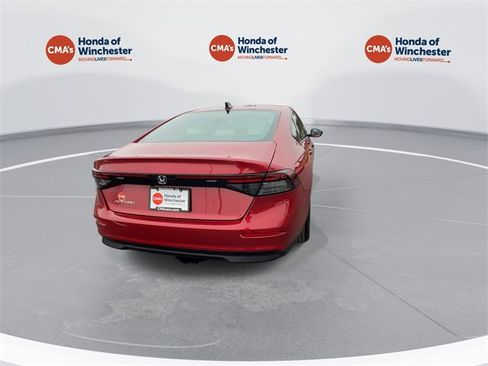 Certified 2025 Honda Accord SE image 9