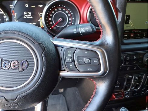 Used 2021 Jeep Gladiator Rubicon AWD/4WD image 22