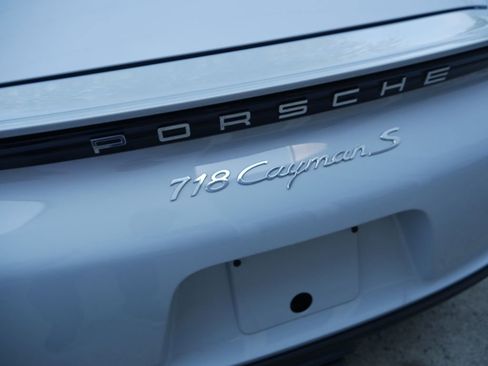 Certified 2024 Porsche 718 Cayman S RWD image 11