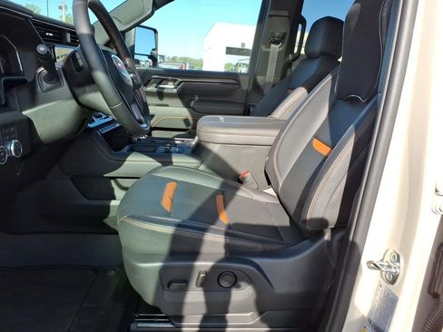 Used 2026 GMC Sierra 2500 AT4 w/ AT4 Premium Plus Package image 17