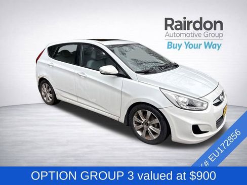 Used 2014 Hyundai Accent SE w/ Option Group 3 image 2