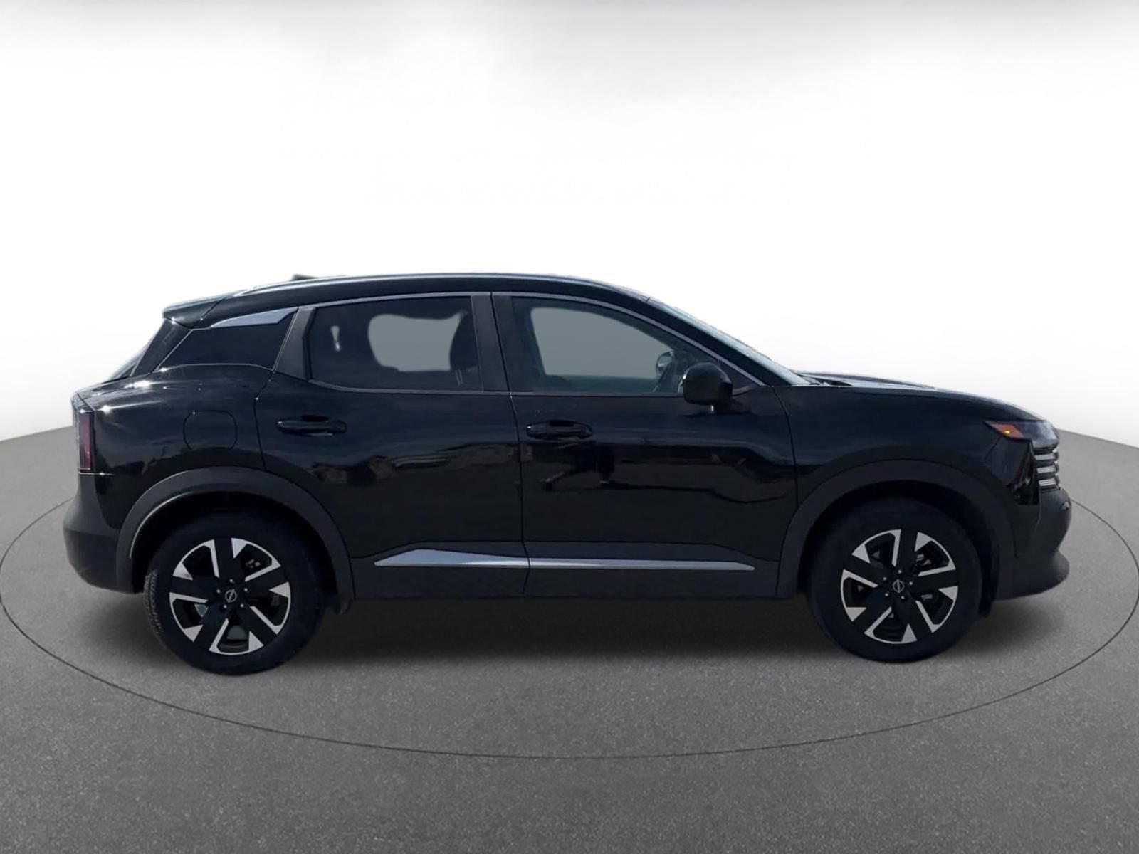Used 2026 Nissan Kicks SV w/ Cold Weather Package AWD/4WD image 15