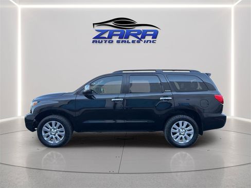 Used 2017 Toyota Sequoia Platinum AWD/4WD image 4