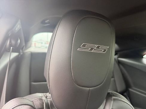 Used 2011 Chevrolet Camaro SS RWD image 21
