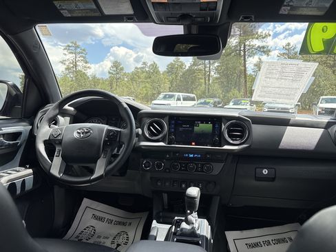 Used 2019 Toyota Tacoma TRD Pro AWD/4WD image 3