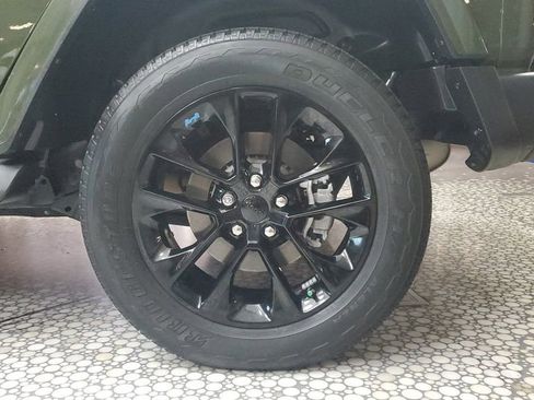 Used 2023 Jeep Wrangler Unlimited Sahara AWD/4WD image 6