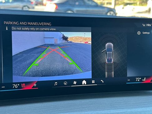 Used 2025 BMW i4 eDrive40 w/ Premium Package image 22