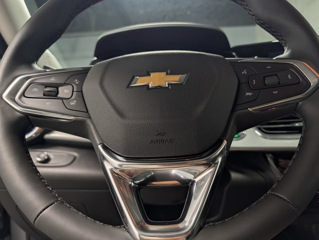 New 2026 Chevrolet Trax LT w/ Sunroof Package FWD image 18