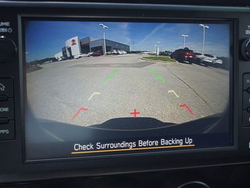 Used 2022 Toyota GR86 w/ ALL Weather Mat Package (TMS) RWD image 7