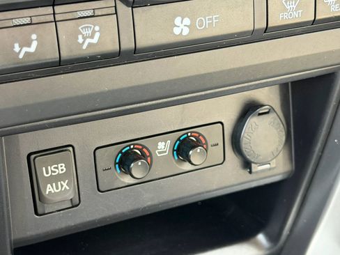 Used 2018 Toyota 4Runner Limited RWD image 31