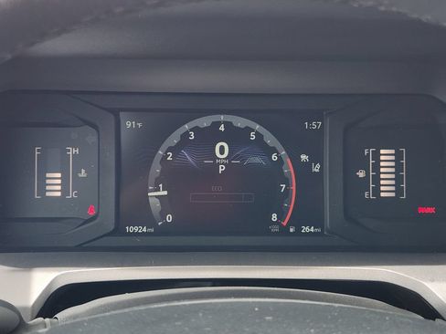 Used 2025 Toyota Tacoma SR5 w/ SR5 Upgrade Package AWD/4WD image 17
