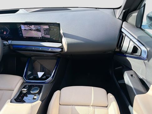 Used 2025 BMW X3 xDrive30i w/ Premium Package image 18