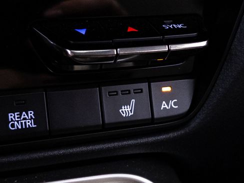 Certified 2025 MAZDA CX-90 Plug-In Hybrid w/ Preferred AWD/4WD image 28