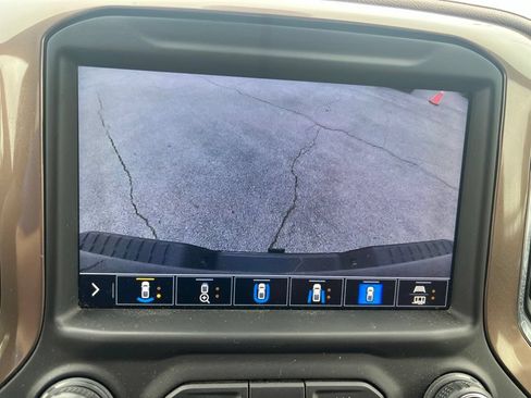 Used 2020 Chevrolet Silverado 3500 High Country w/ Technology Package AWD/4WD image 9