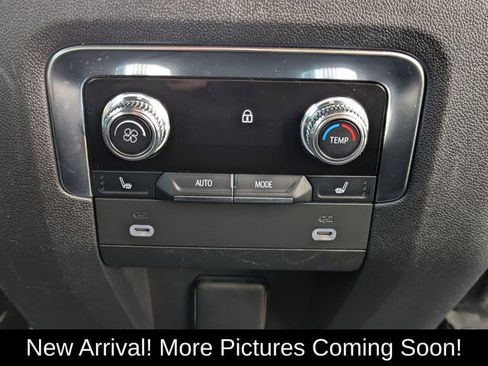 Certified 2022 GMC Yukon AT4 AWD/4WD image 9