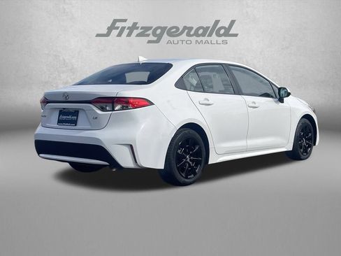 Used 2022 Toyota Corolla LE image 7