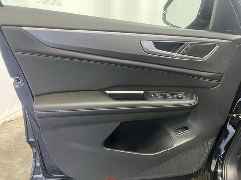 New 2026 Volkswagen Atlas Cross Sport SE image 9