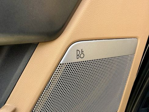 Used 2024 Ford F250 Lariat w/ Chrome Package image 19