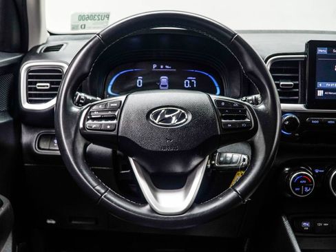 Used 2023 Hyundai Venue SEL FWD image 15