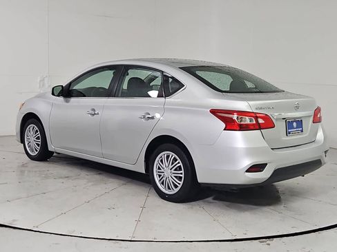 Used 2019 Nissan Sentra S image 4