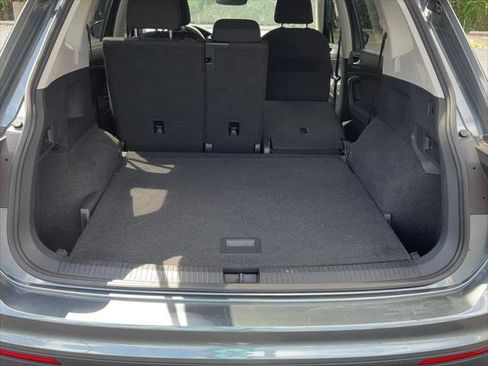 Used 2021 Volkswagen Tiguan S image 9
