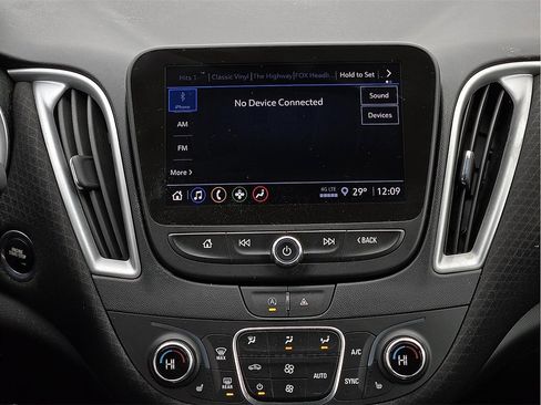 Used 2024 Chevrolet Malibu LT image 11