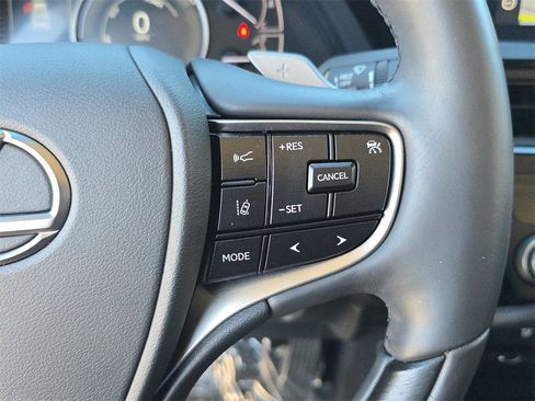 Used 2022 Lexus ES 300h Ultra Luxury image 25