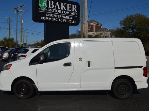 Used 2019 Nissan NV200 SV w/ Navigation Package image 10