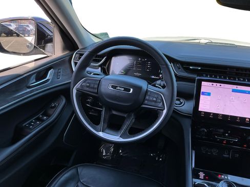 Used 2022 Jeep Grand Cherokee Limited 4xe AWD/4WD image 11