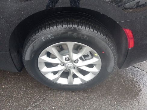 New 2026 Chrysler Pacifica Limited image 28