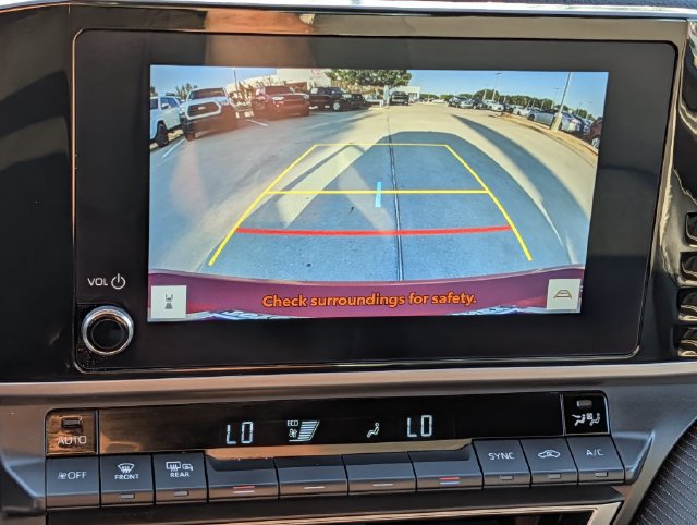 Used 2025 Toyota Camry SE FWD image 18