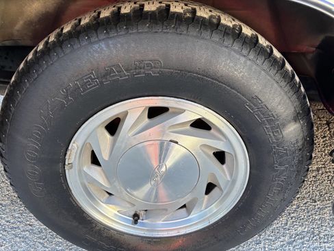 Used 2003 Ford E-150 and Econoline 150 image 41