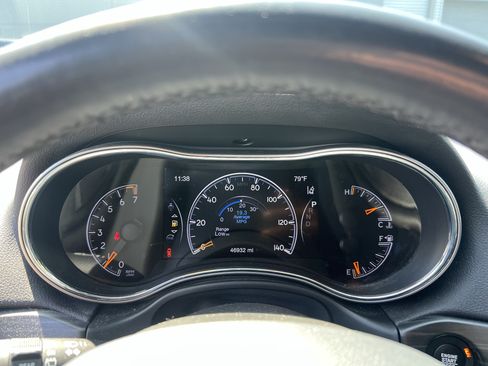 Used 2021 Jeep Grand Cherokee Laredo X AWD/4WD image 22
